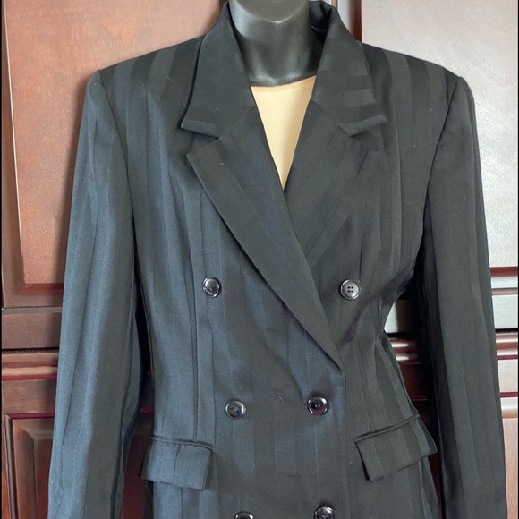 Vintage 2-pc double breasted Black Suit Size 6 - Picture 3 of 16